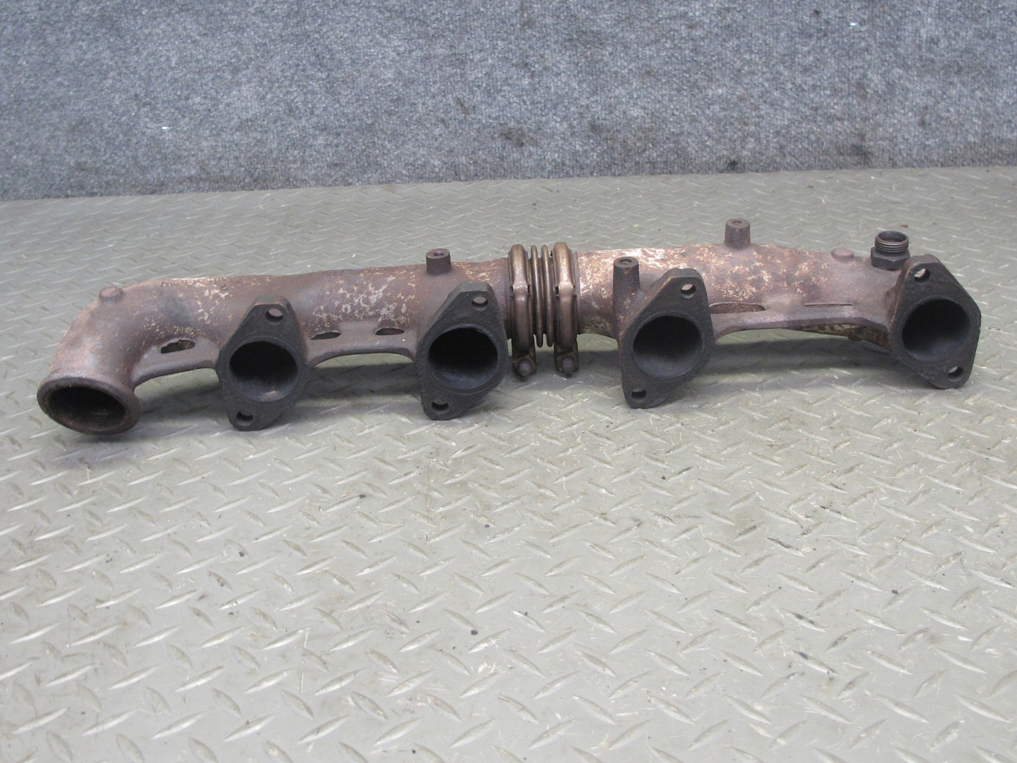 86-91 Mercedes W126 Left Exhaust Manifold 1171423702 OEM