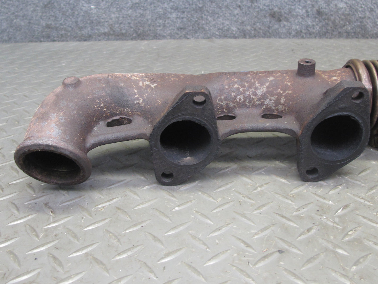 86-91 Mercedes W126 Left Exhaust Manifold 1171423702 OEM