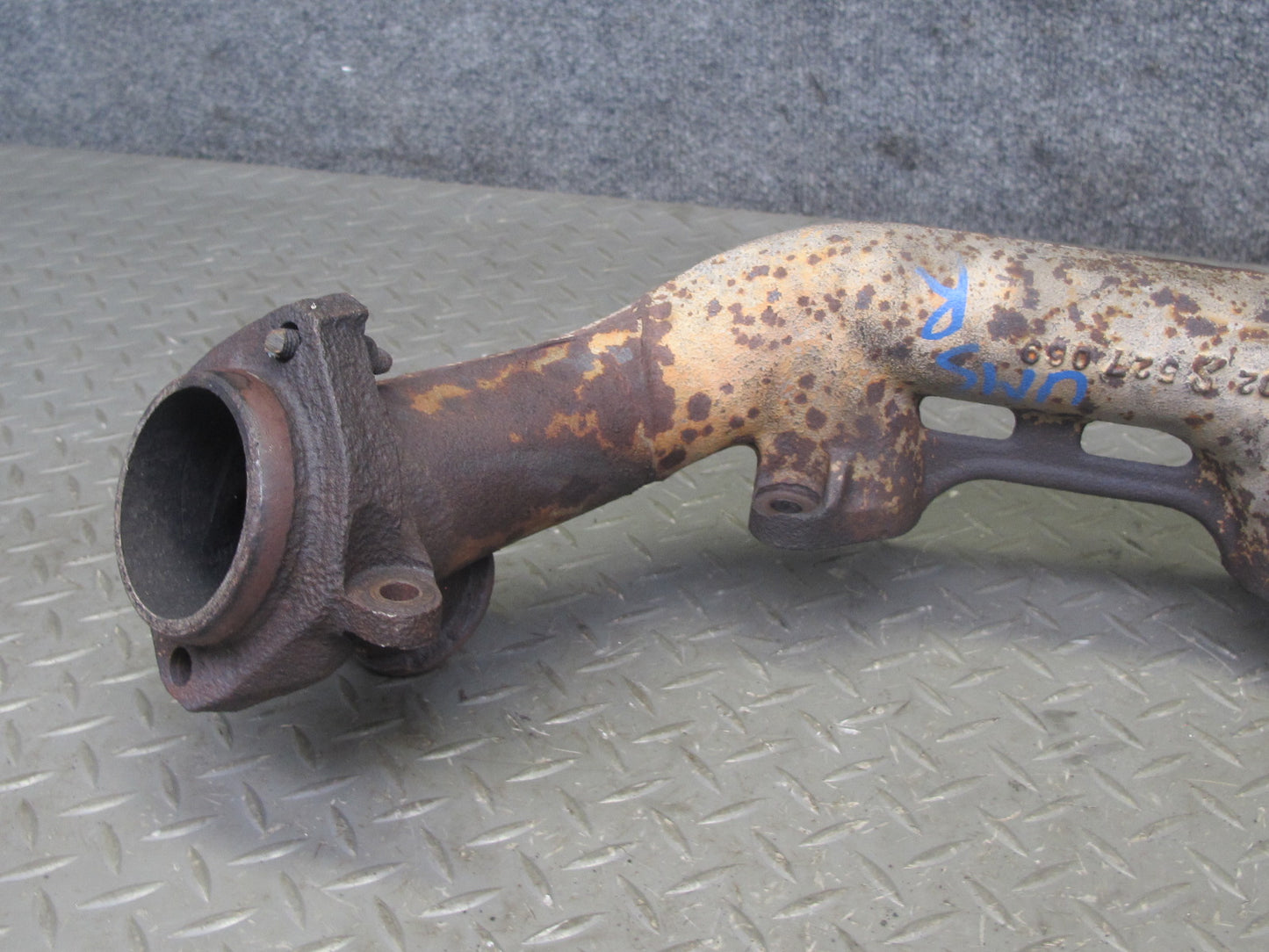 86-91 Mercedes W126 Right Exhaust Manifold 1171423802 OEM