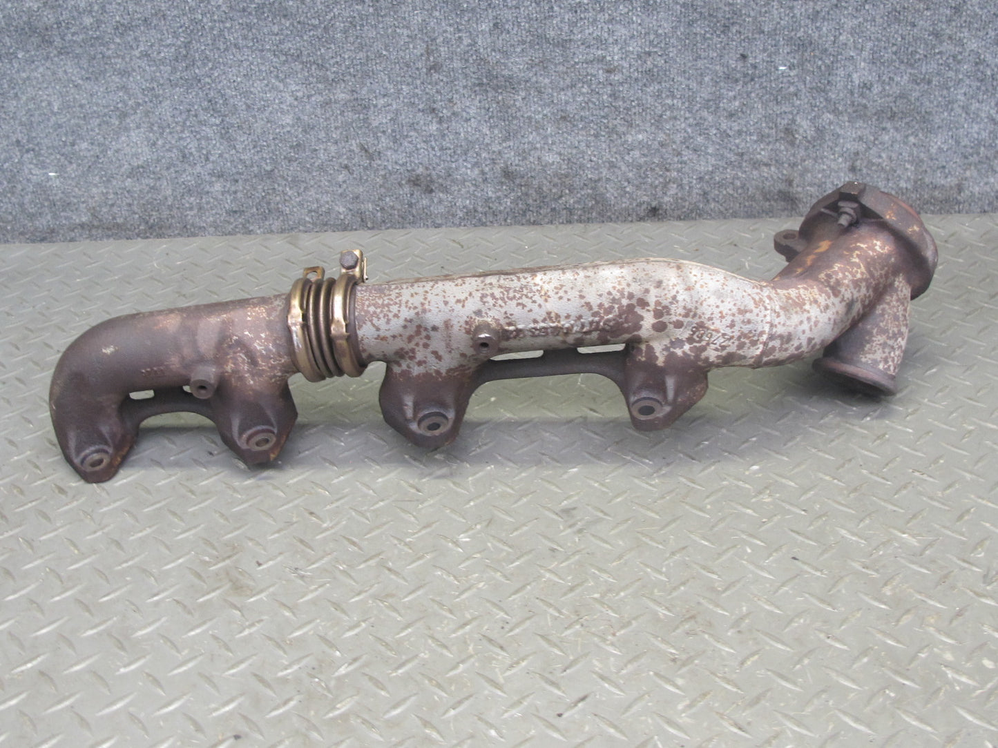 86-91 Mercedes W126 Right Exhaust Manifold 1171423802 OEM