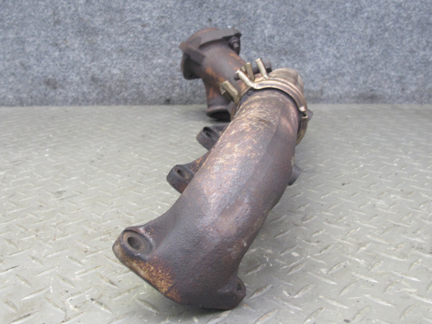 86-91 Mercedes W126 Right Exhaust Manifold 1171423802 OEM