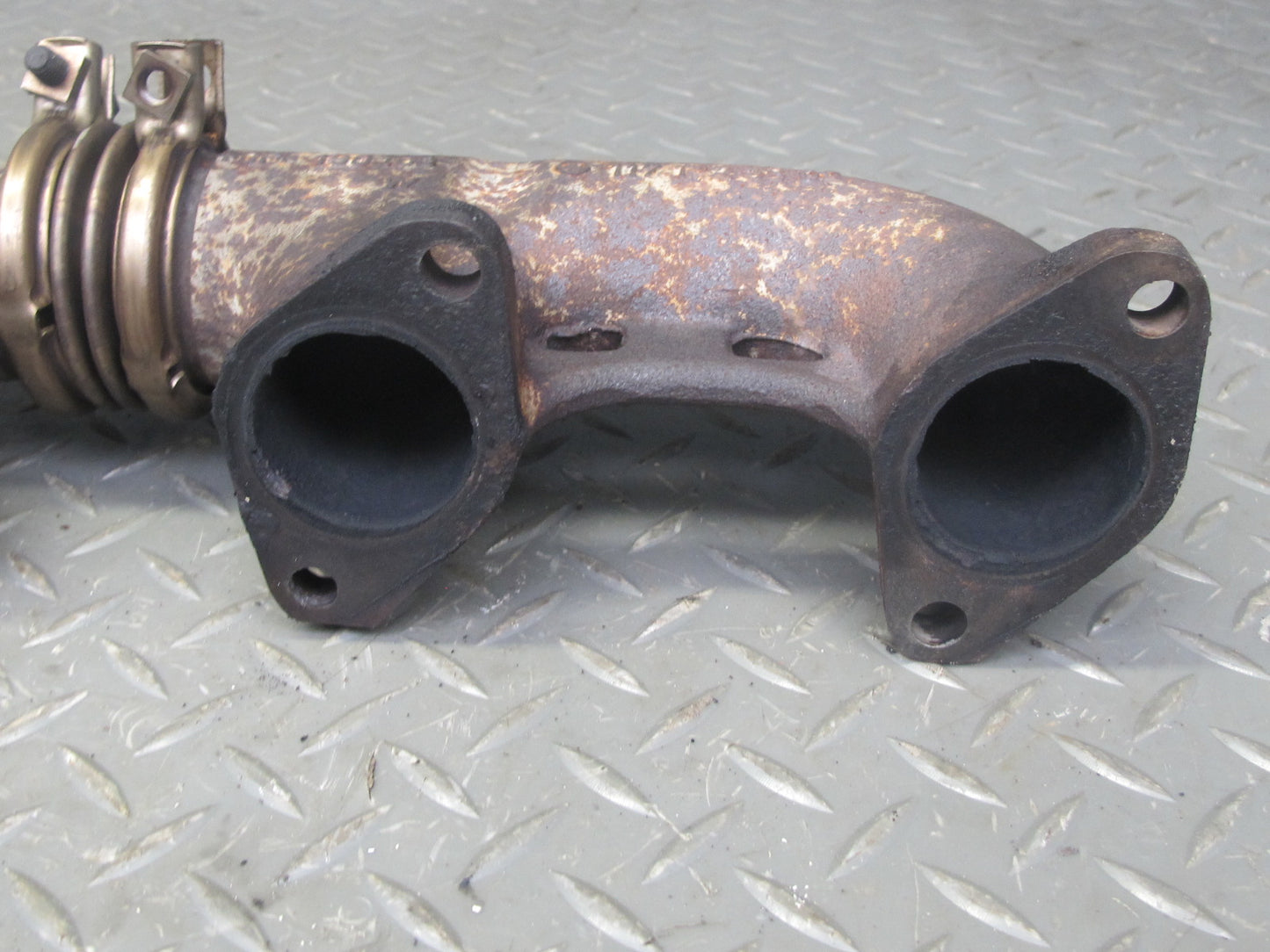 86-91 Mercedes W126 Right Exhaust Manifold 1171423802 OEM