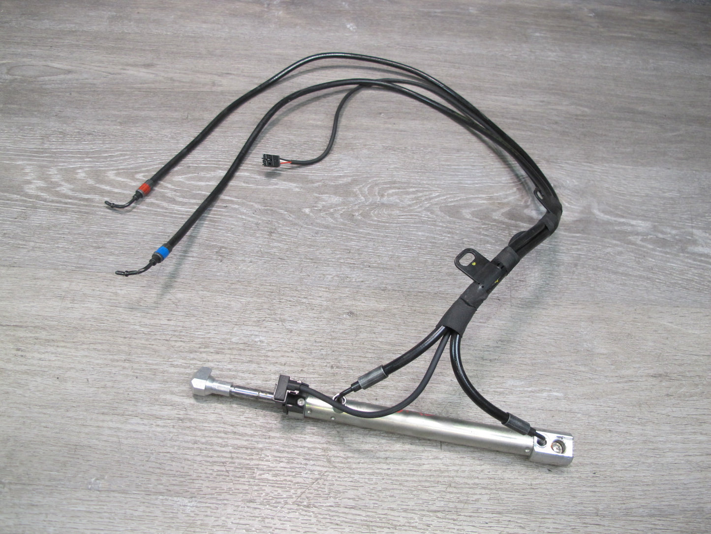 07-13 Mercedes W221 S-class Rear Trunk Lid Lift Hydraulic Cylinder OEM