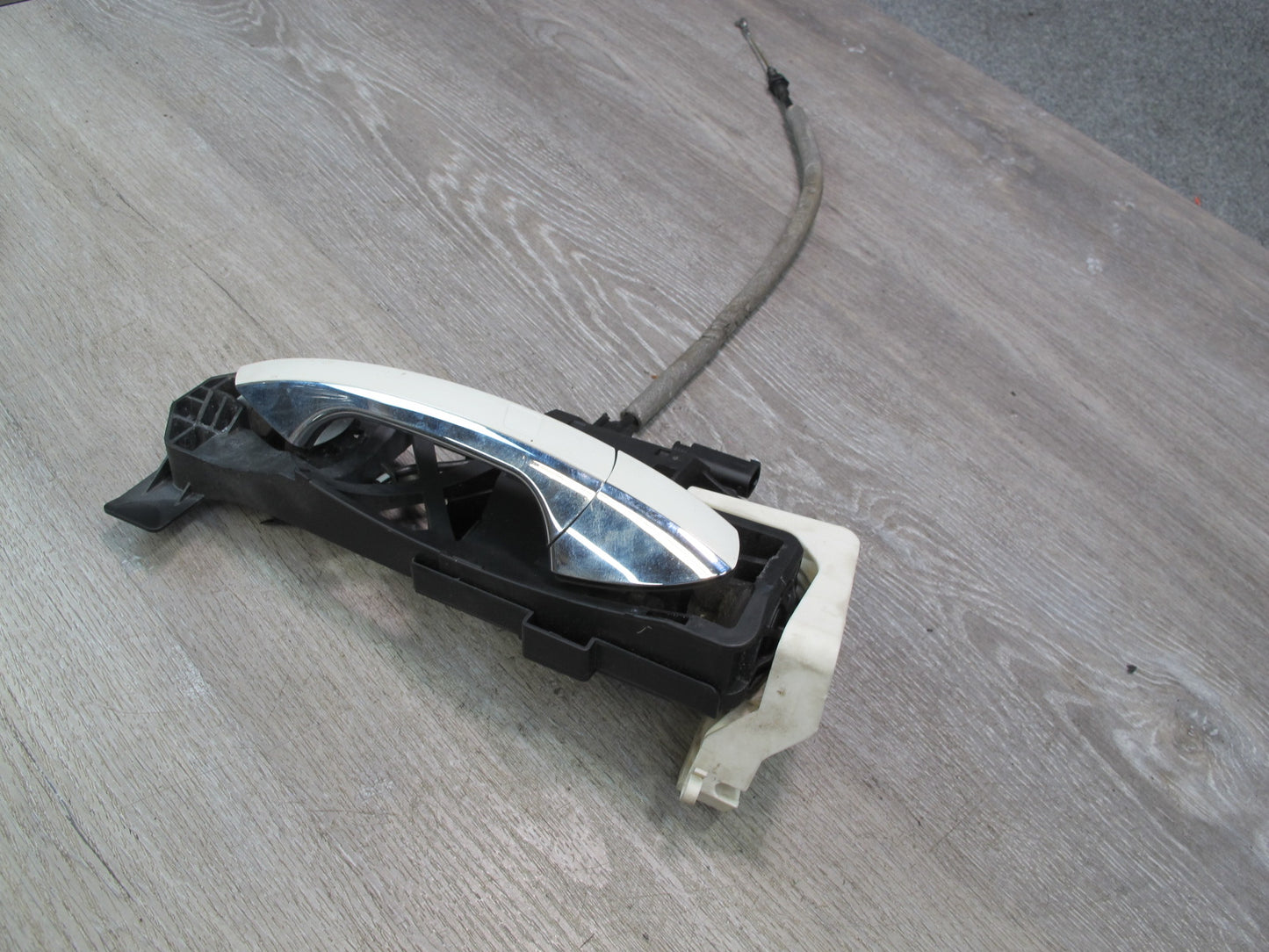 07-13 Mercedes W221 S-class Front Right Door Exterior Handle w Keyless Entry OEM