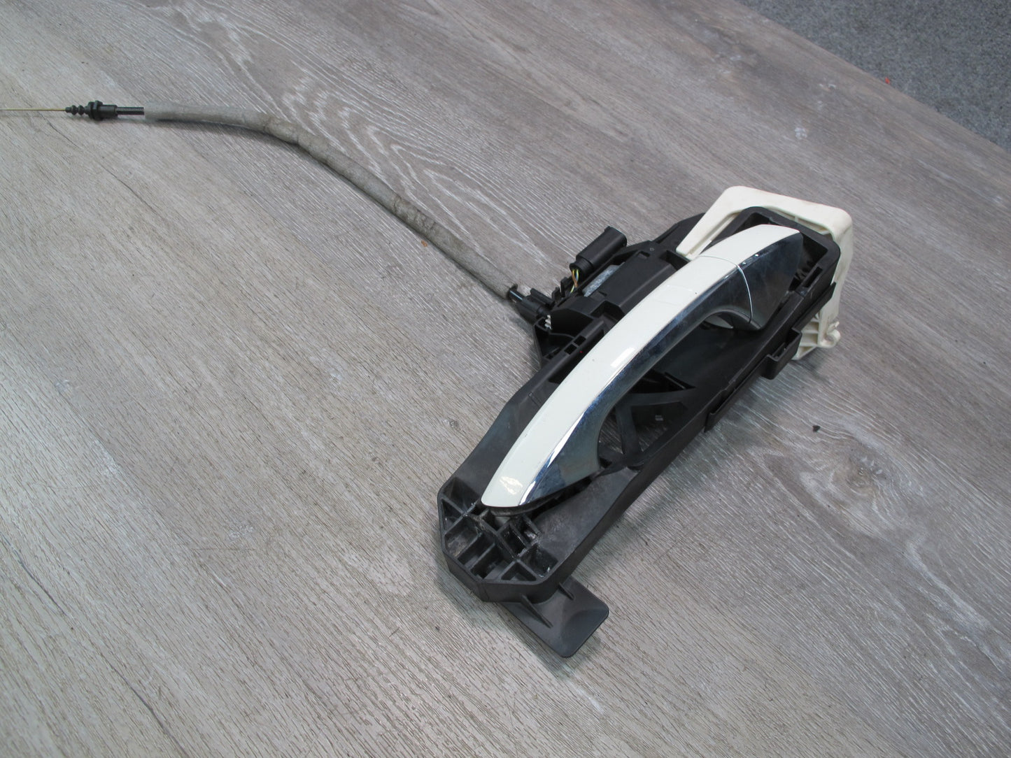 07-13 Mercedes W221 S-class Front Right Door Exterior Handle w Keyless Entry OEM