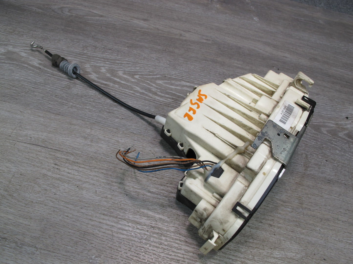 07-13 Mercedes W221 S-class Front Right Door Lock Latch Actuator 2217301635 OEM