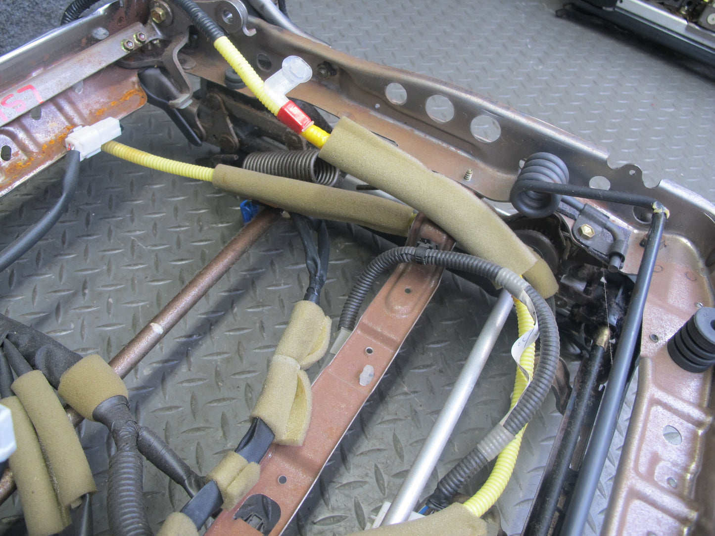 97-00 Lexus UCF20L LS400 Front Right Seat Lower Frame Track Rail w Motor OEM