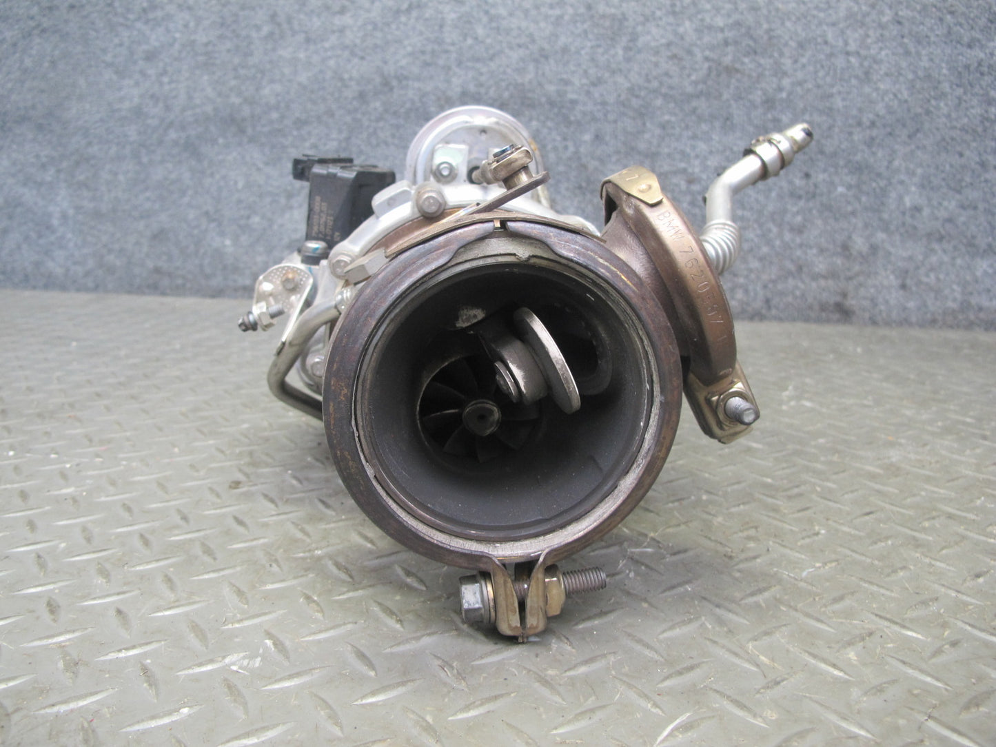 2012 BMW E70 E71 F01 F02 F13 F12 4.4L N63 Right Engine Turbocharger 7576985 OEM