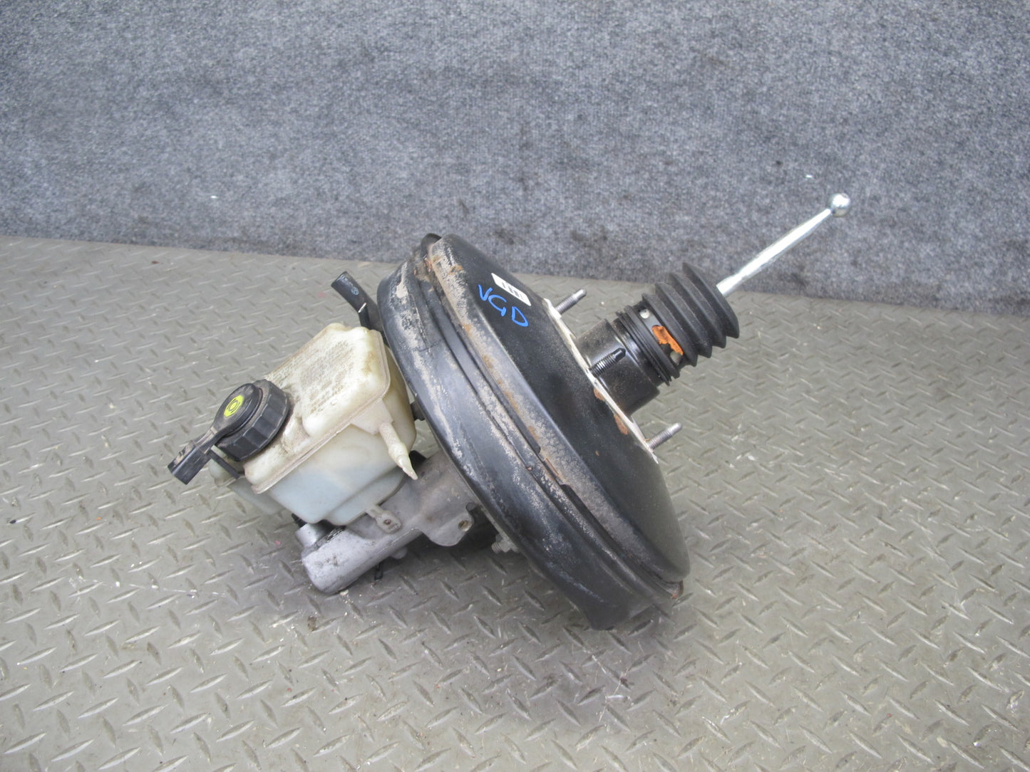 2008 VW Golf R32 MK5 VR6 Brake Master Cylinder Booster Fluid Reservoir OEM