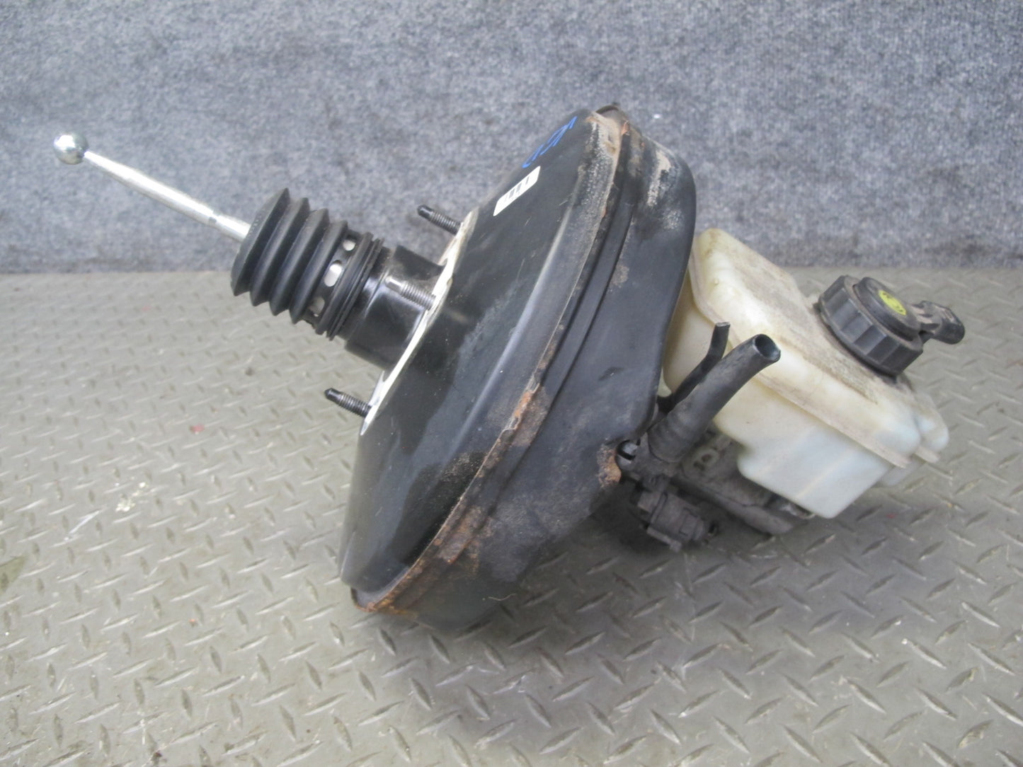 2008 VW Golf R32 MK5 VR6 Brake Master Cylinder Booster Fluid Reservoir OEM