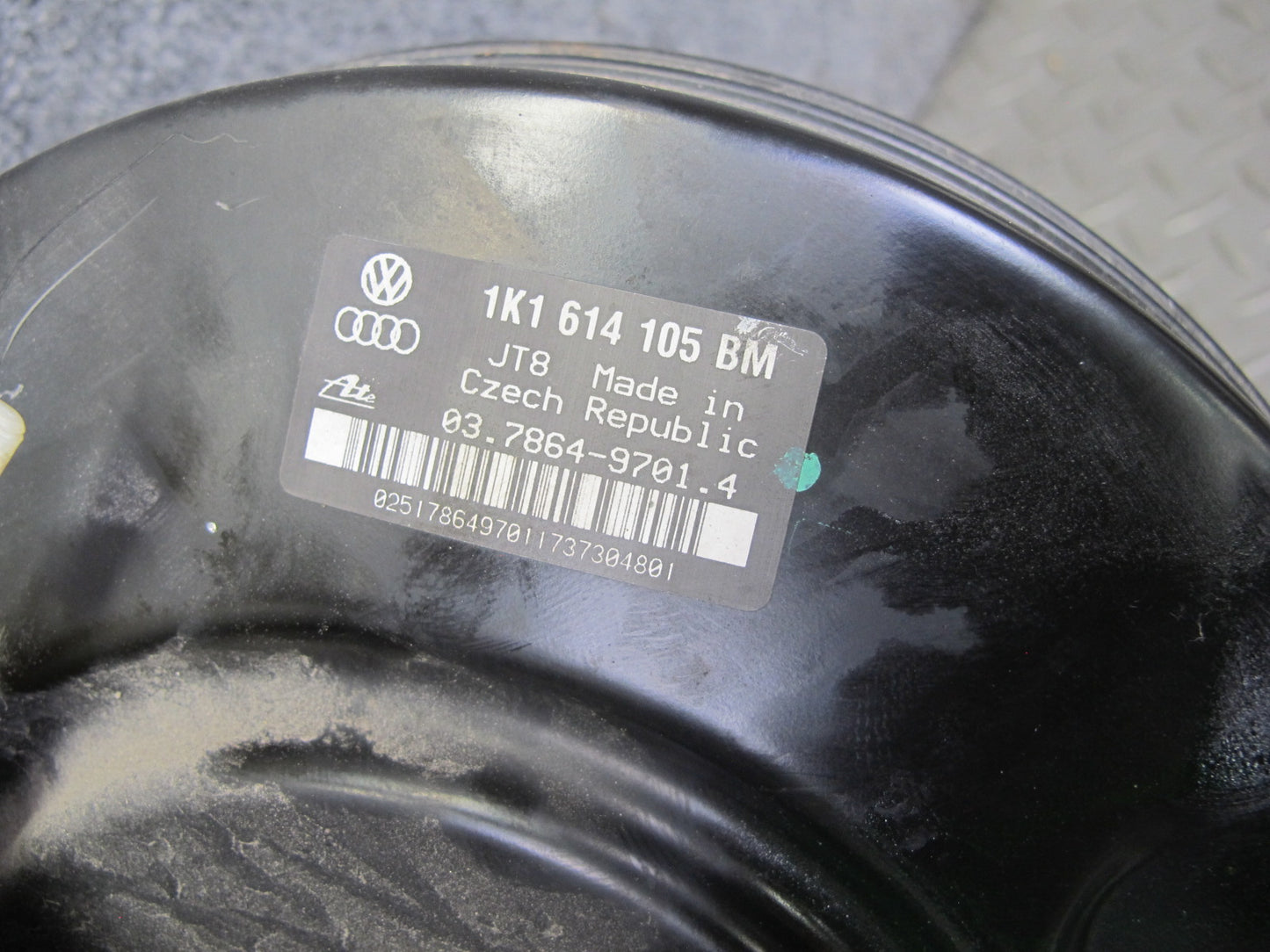 2008 VW Golf R32 MK5 VR6 Brake Master Cylinder Booster Fluid Reservoir OEM