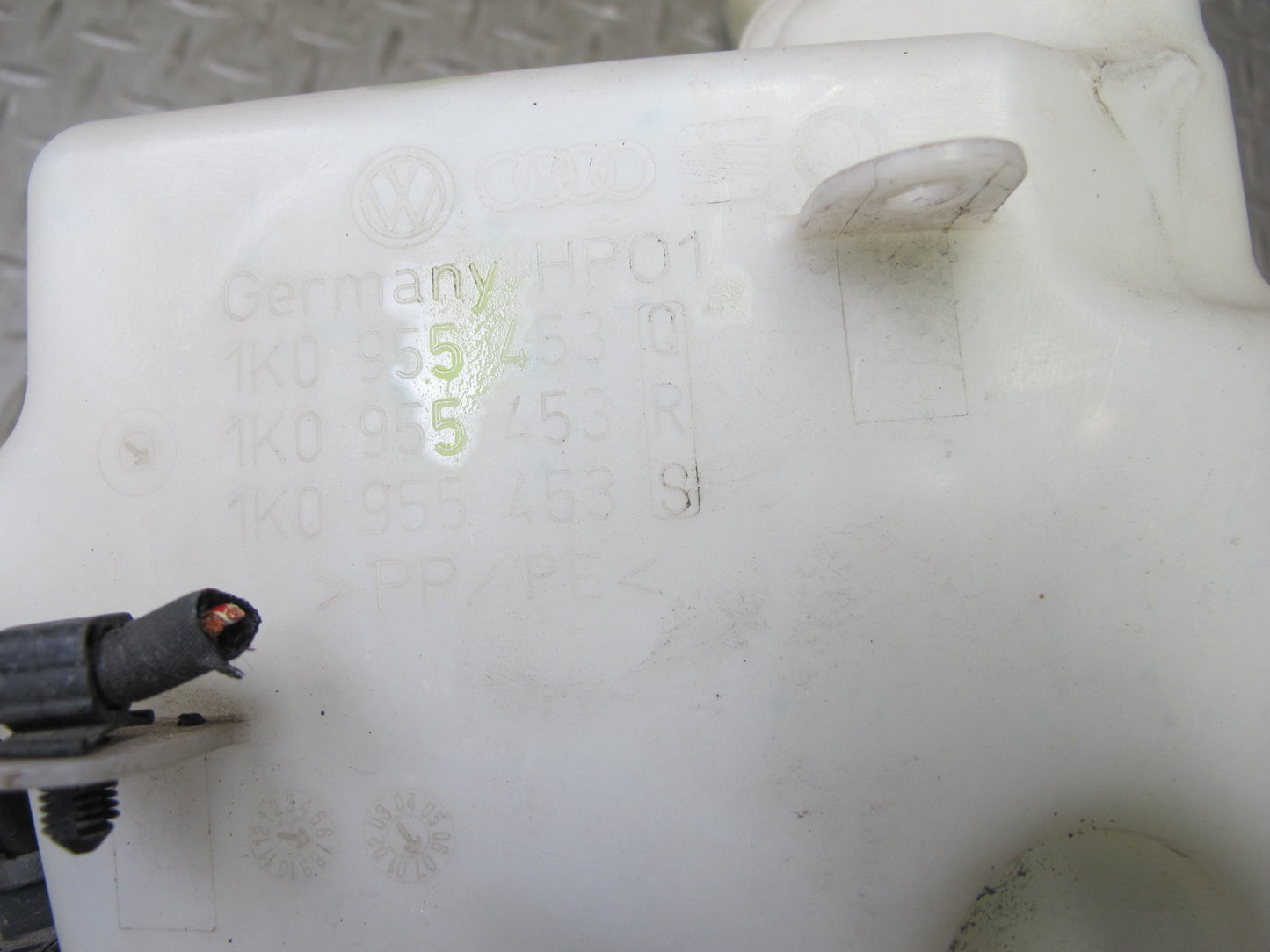 2008 VW Golf MK5 R32 Windshield Washer Fluid Reservoir Tank w Pump OEM