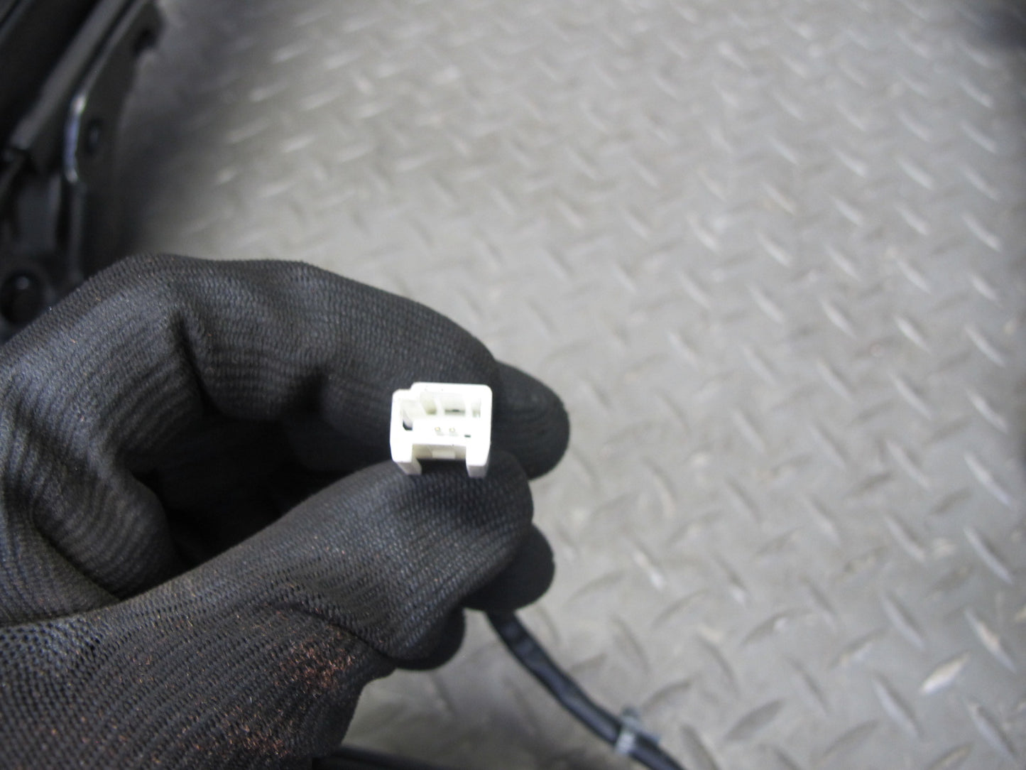 07-09 Nissan 350Z Z33 Convert Front Right Seat Lower Frame Track Rail Motor OEM