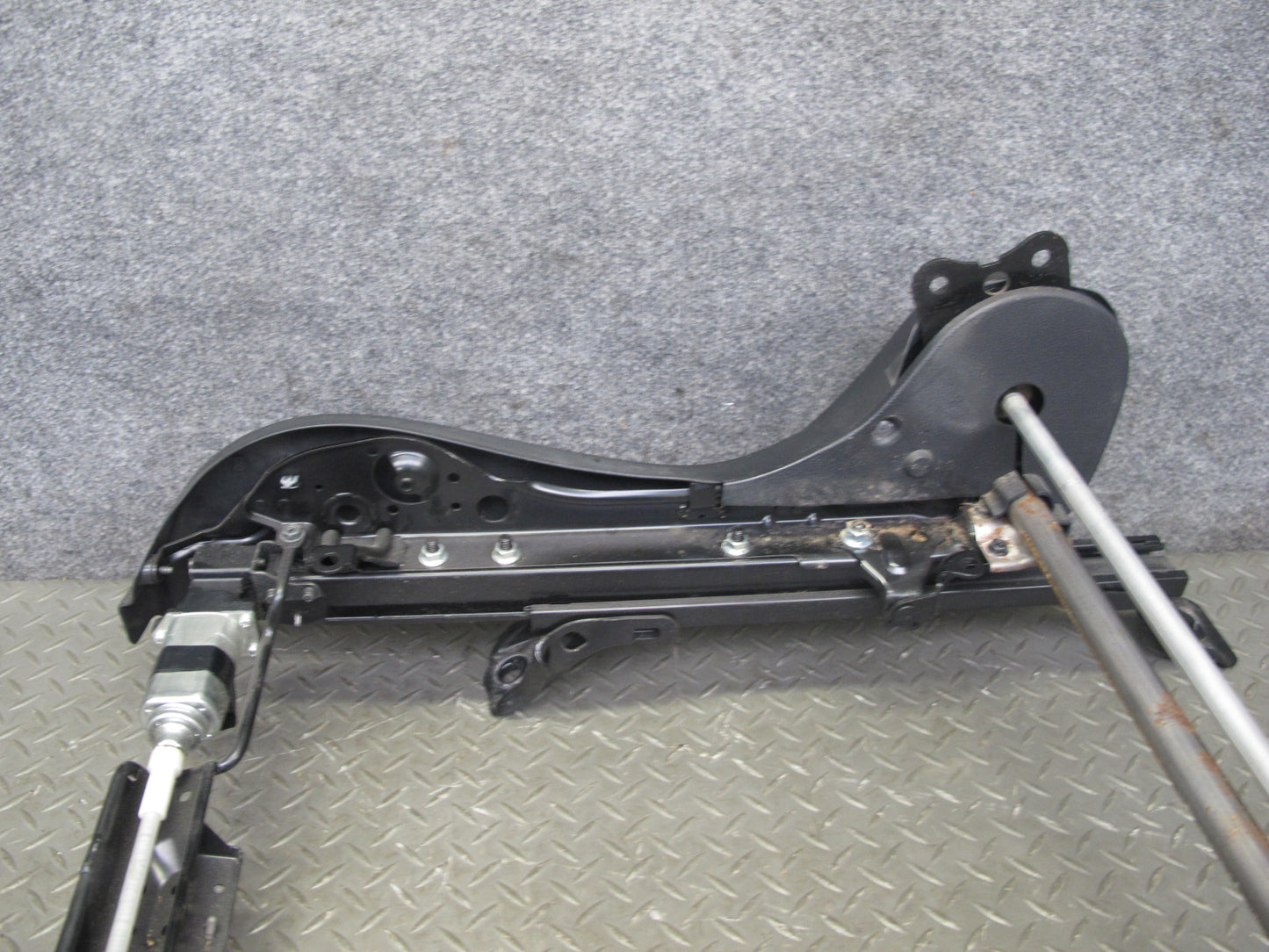07-09 Nissan 350Z Z33 Convert Front Right Seat Lower Frame Track Rail Motor OEM