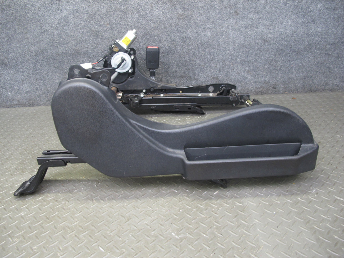 07-09 Nissan 350Z Z33 Convert Front Right Seat Lower Frame Track Rail Motor OEM