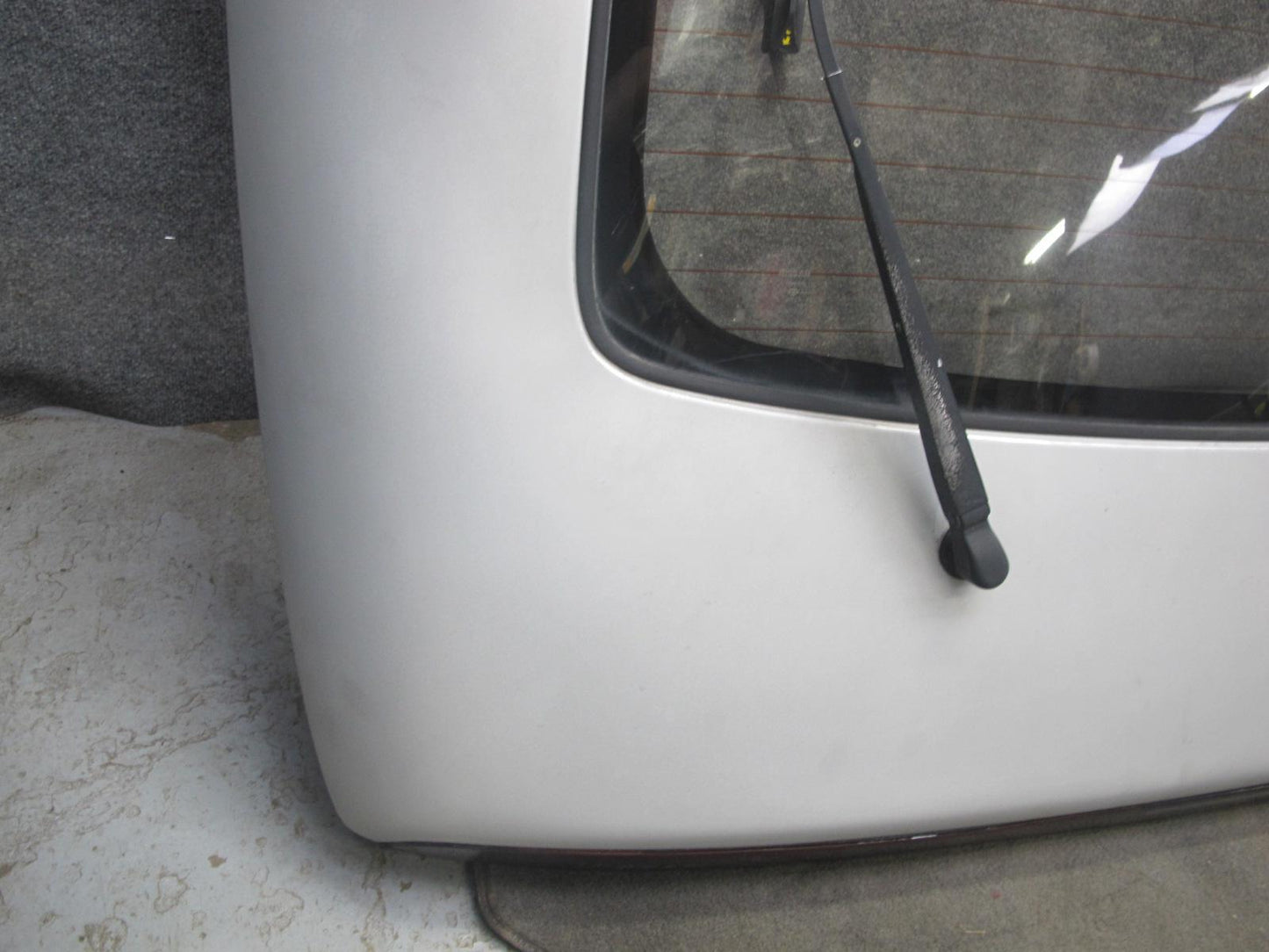 90-93 Nissan Z32 300ZX 2+2 Rear Trunk Lid Tailgate Liftgate Hatch w Glass OEM