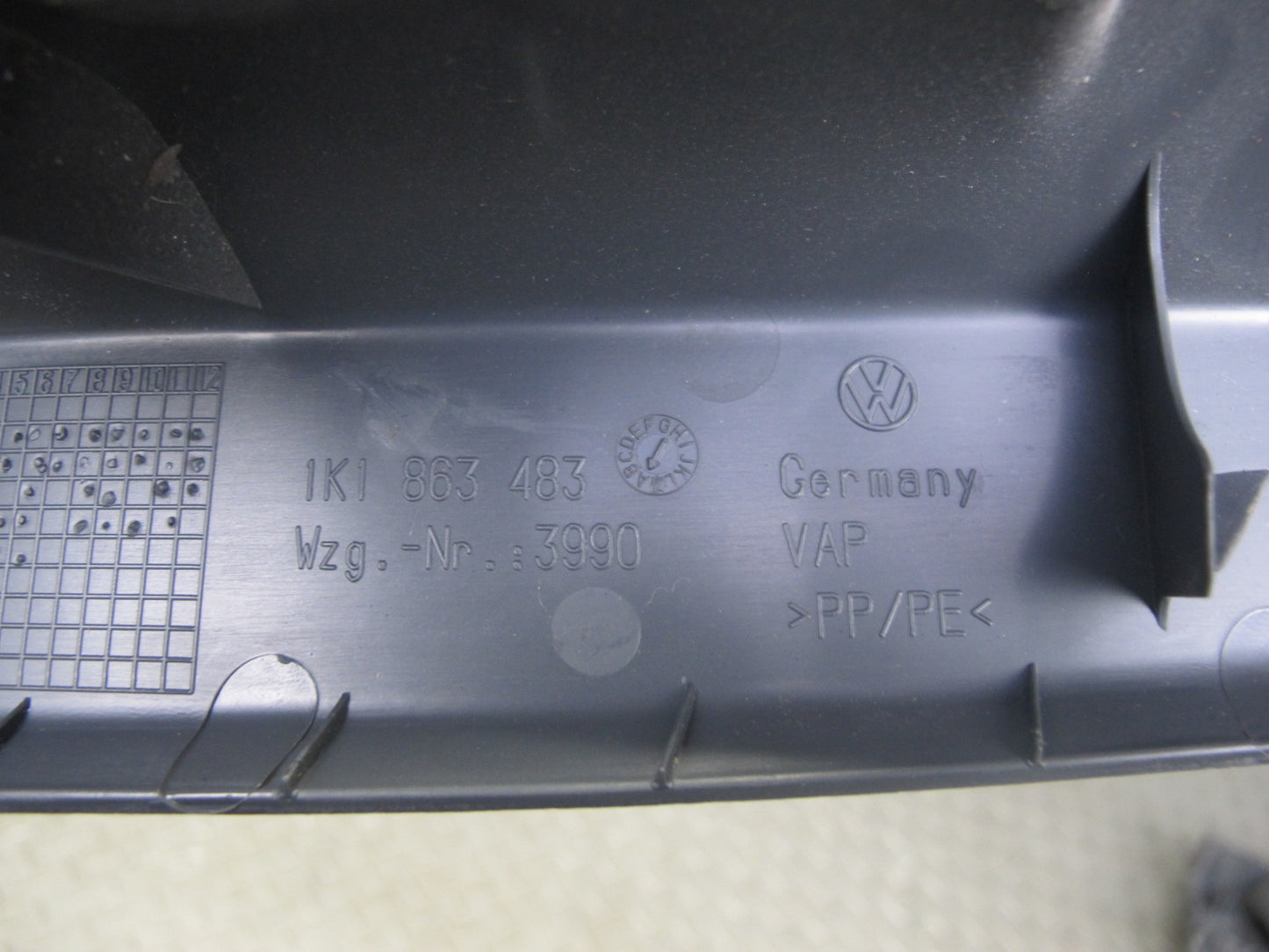 2008 VW Golf MK5 R32 Set of 2 Front Left & Right Kick Trim Cover Panel OEM