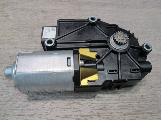 2017-2020 Maserati Levante M161 Sunroof Motor Drive Unit