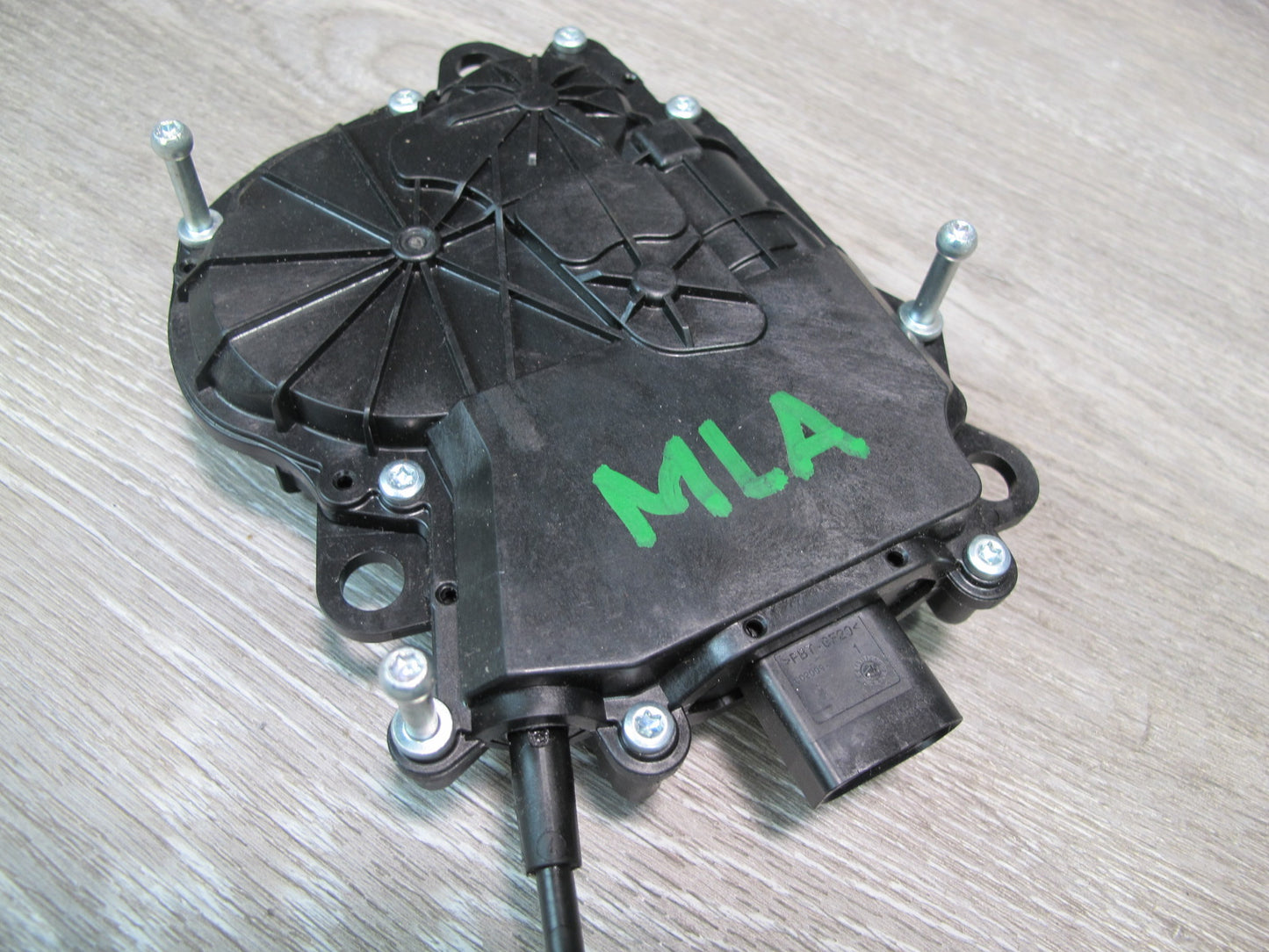 2017-2020 Maserati Levante M161 Rear Trunk Lid Lock Latch Actuator Power Motor