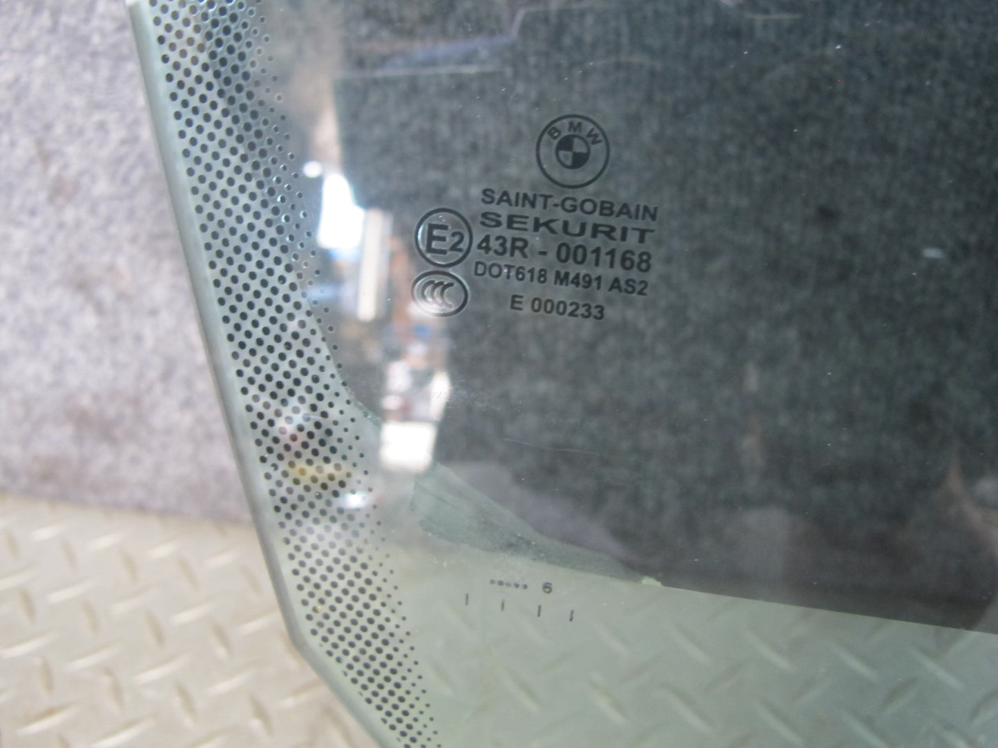 2006-2010 BMW E63 Coupe Right Passenger Door Glass Window