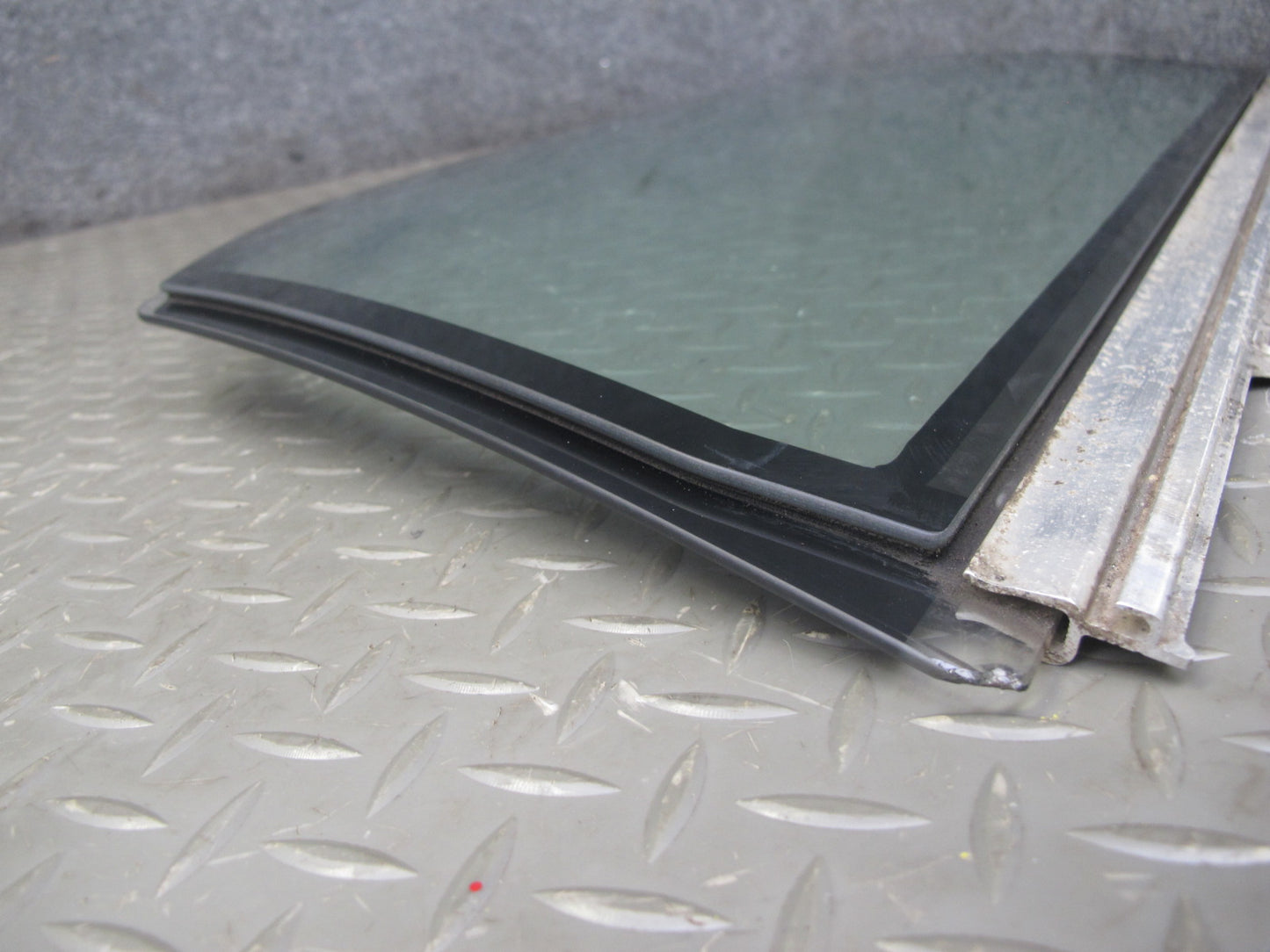 94-99 Mercedes W140 S-class Sedan Front Left Driver Door Glass Window OEM