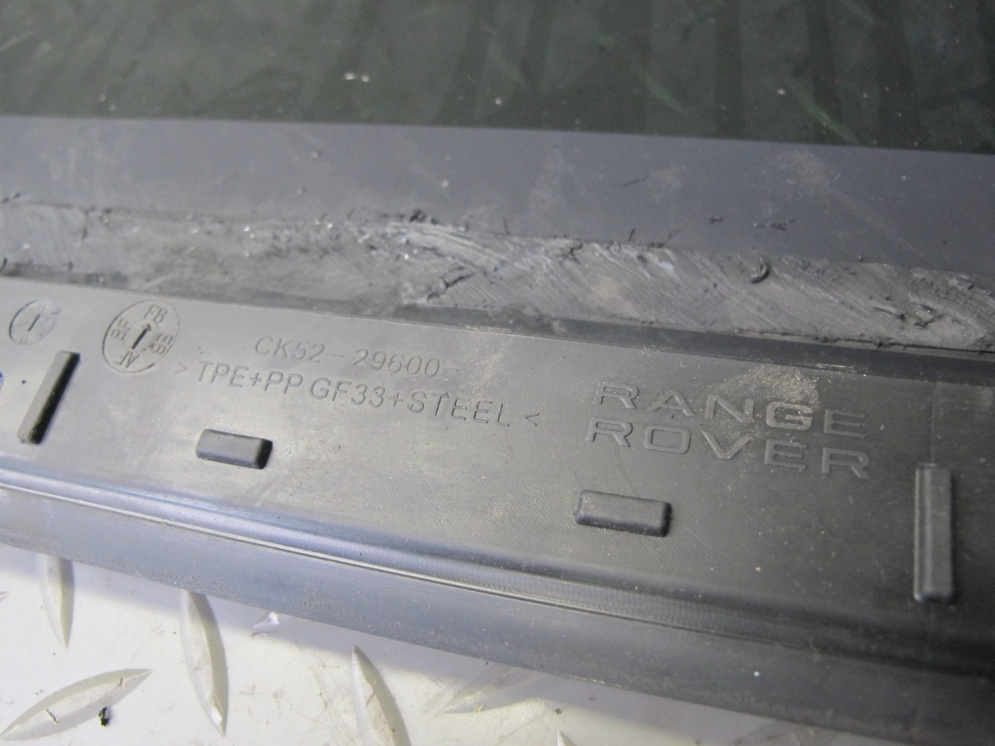 2013-2022 Land Range Rover L405 Rear Right Quarter Glass Window