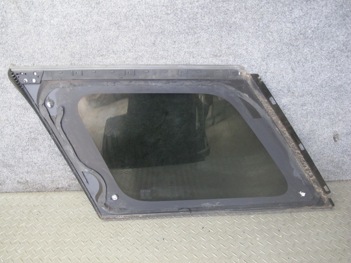 2013-2022 Land Range Rover L405 Rear Right Quarter Glass Window