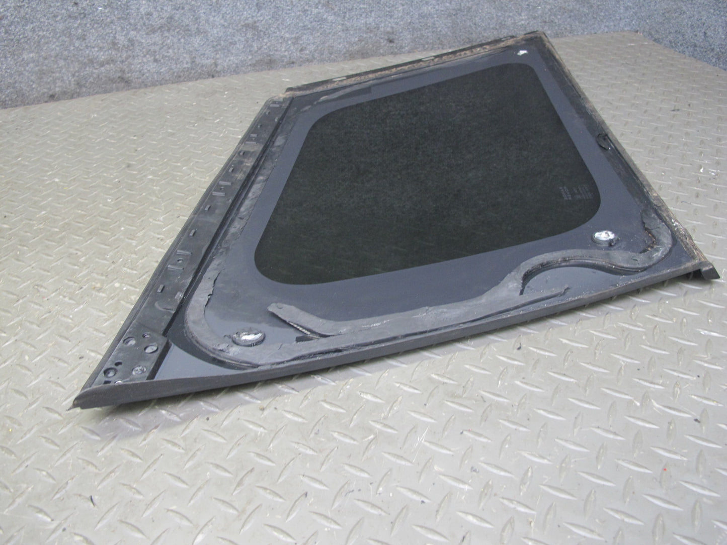 2013-2022 Land Range Rover L405 Rear Right Quarter Glass Window