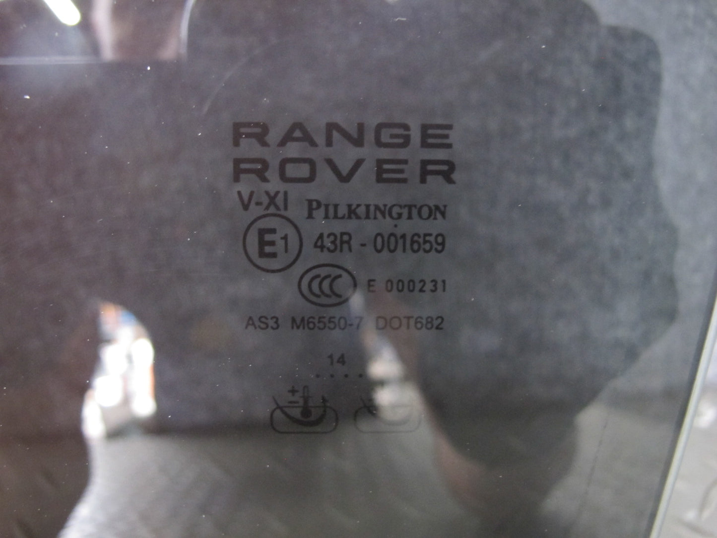 2013-2017 Land Range Rover L405 Rear Left Door Glass Window