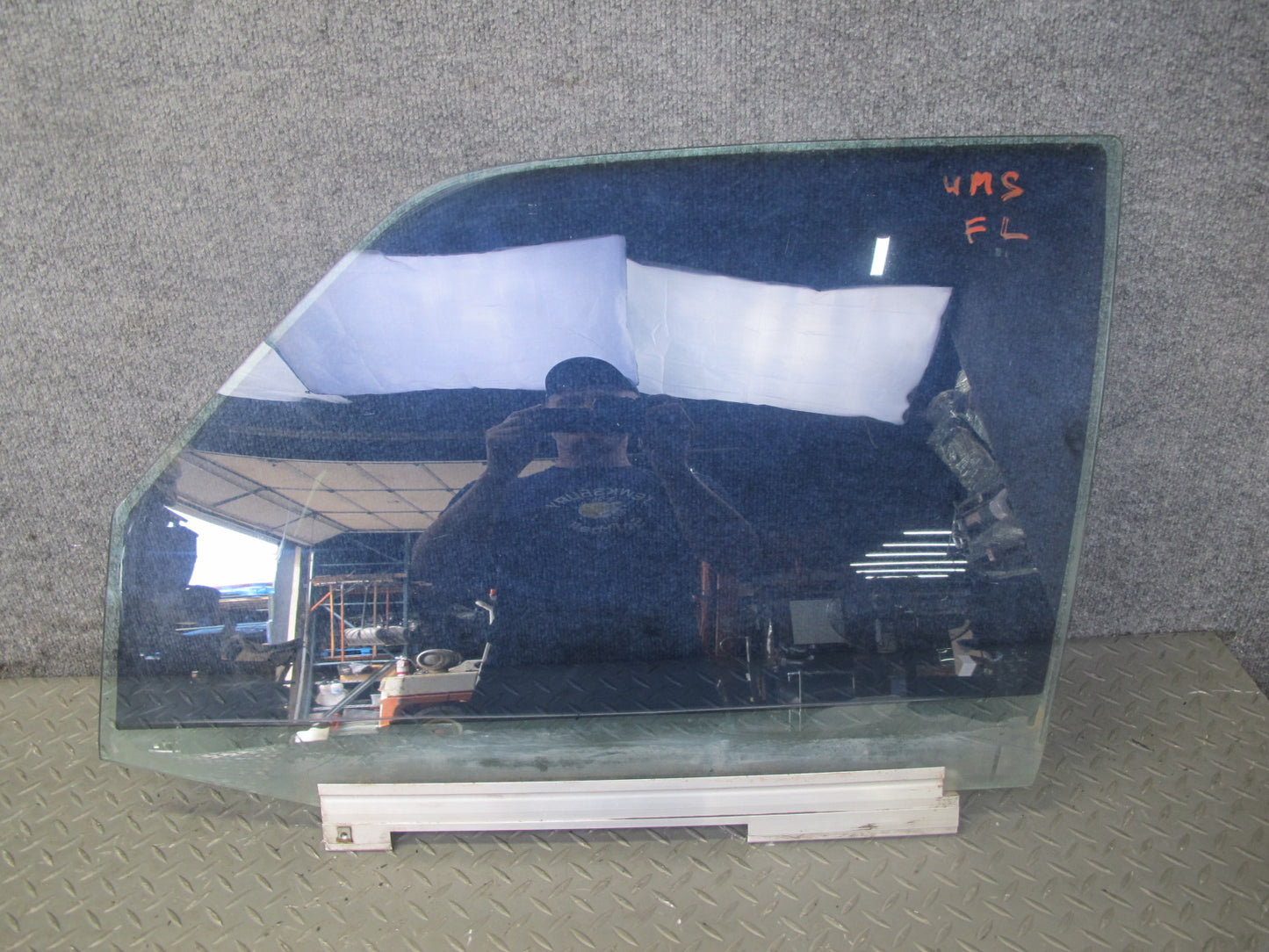 86-91 Mercedes W126 Sedan Front Left Driver Door Glass Window Tinted OEM