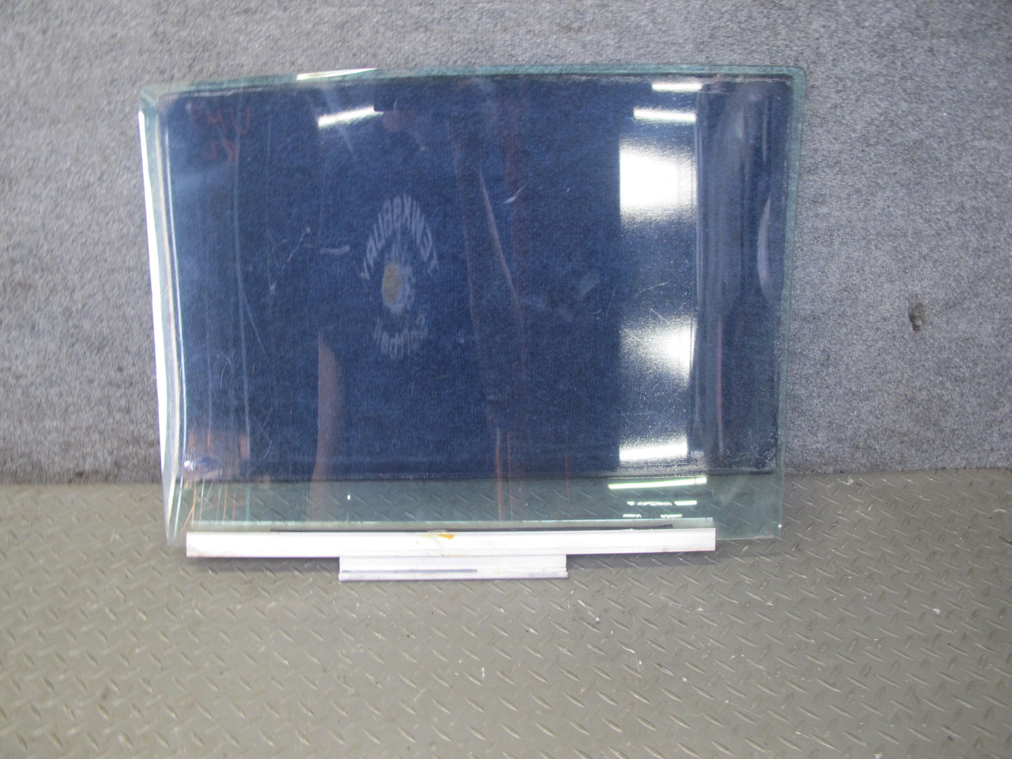 86-91 Mercedes W126 Sedan Rear Left Door Glass Window Tinted OEM