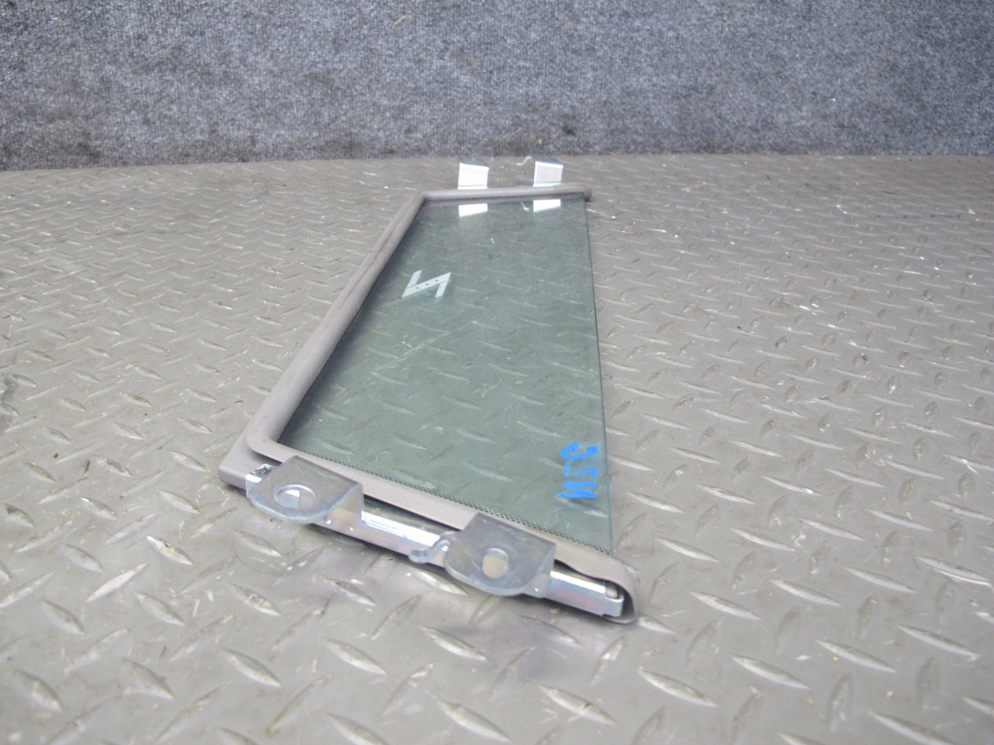 04-09 Nissan 350Z Z33 Convertible Rear Wind Deflector Glass OEM