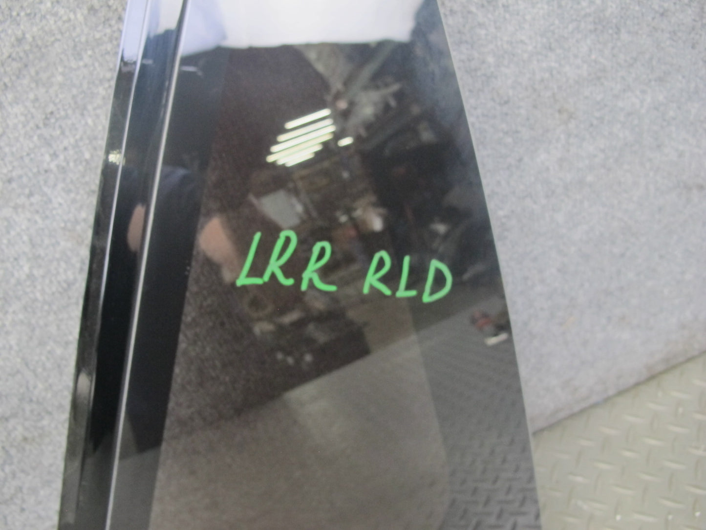 2013-2022 Land Range Rover L405 Rear Left Door Quarter Glass Window