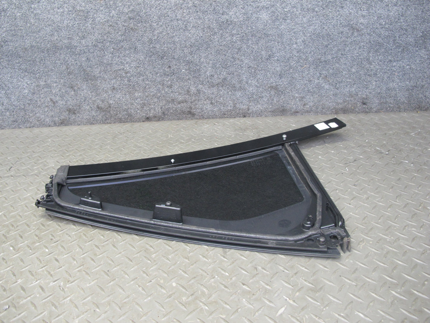 2013-2022 Land Range Rover L405 Rear Left Door Quarter Glass Window