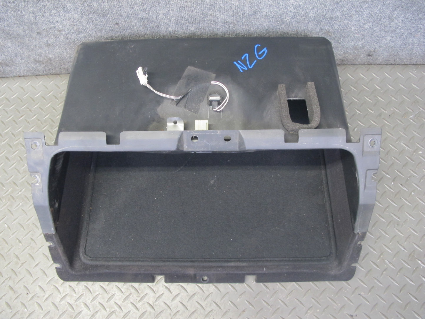 03-07 Nissan 350Z Z33 Rear Floor Center Storage Compartment w Carpet Liner OEM