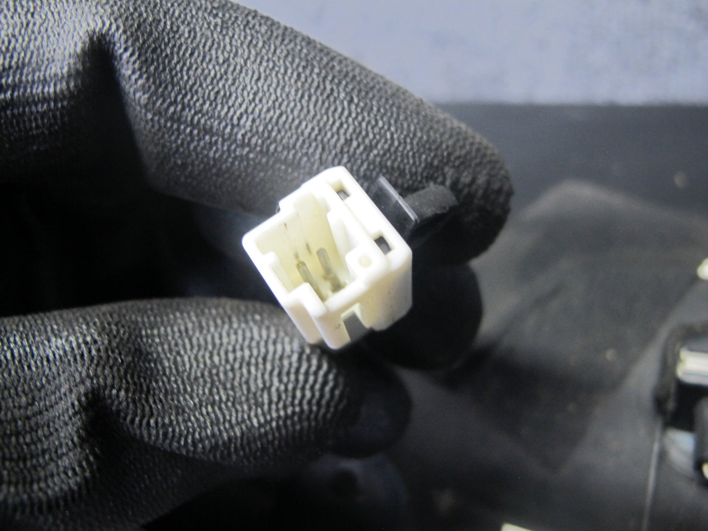 03-07 Nissan 350Z Z33 Rear Floor Center Storage Compartment w Carpet Liner OEM