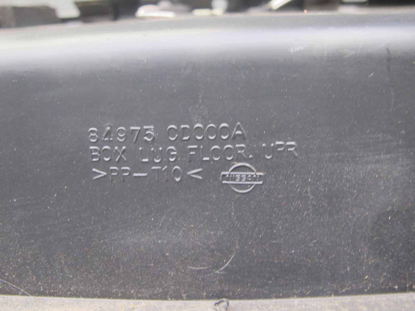 03-07 Nissan 350Z Z33 Rear Floor Center Storage Compartment w Carpet Liner OEM