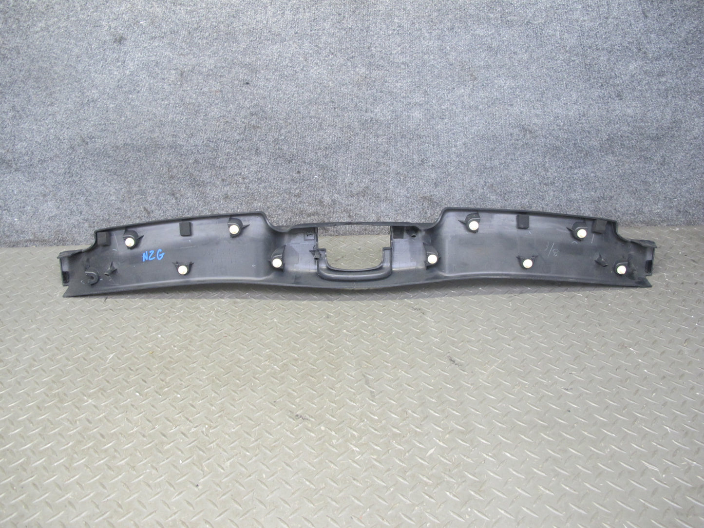 04-09 Nissan 350Z Z33 Convertible Front TOP Roof BOW Latch Trim Panel Black OEM