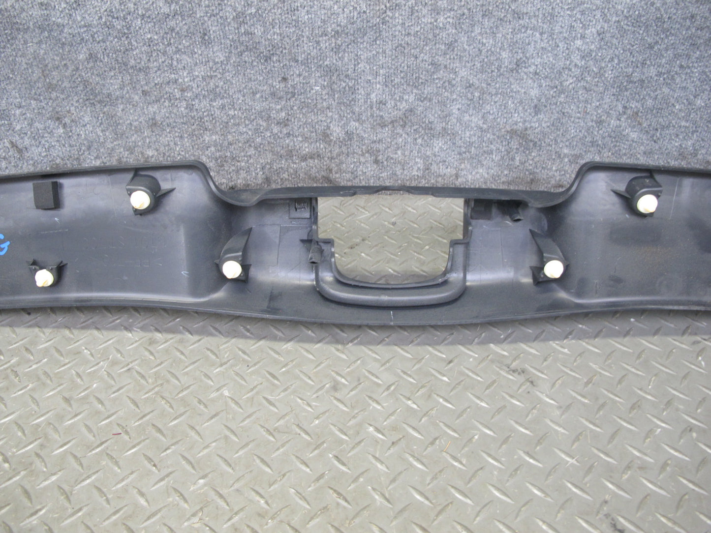 04-09 Nissan 350Z Z33 Convertible Front TOP Roof BOW Latch Trim Panel Black OEM