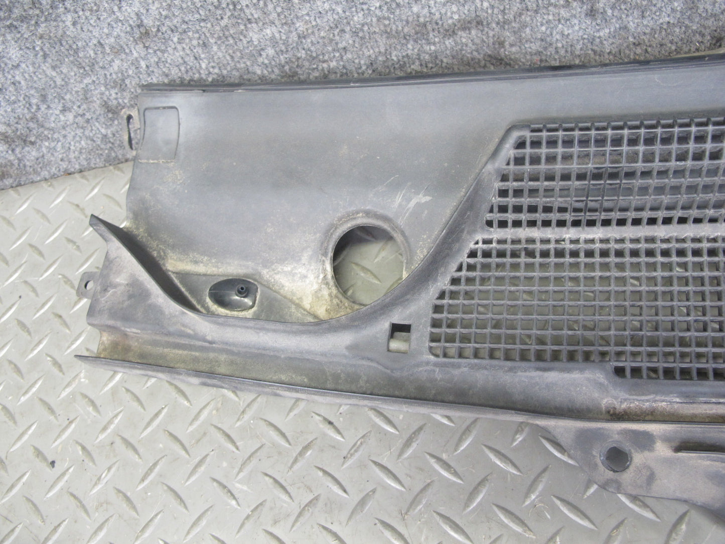 07-09 Nissan 350Z Z33 Convertible Front Windshield Cowl Trim Cover Panel Set OEM