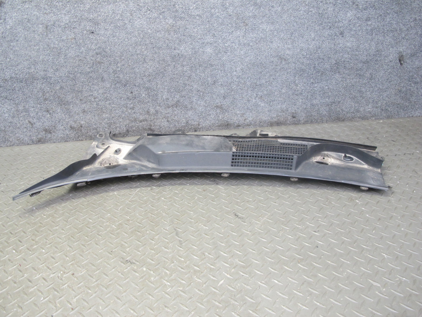 07-09 Nissan 350Z Z33 Convertible Front Windshield Cowl Trim Cover Panel Set OEM