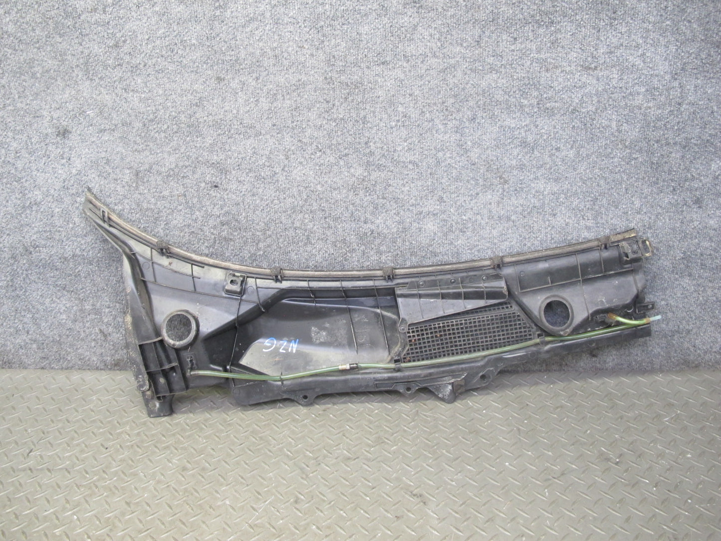 07-09 Nissan 350Z Z33 Convertible Front Windshield Cowl Trim Cover Panel Set OEM
