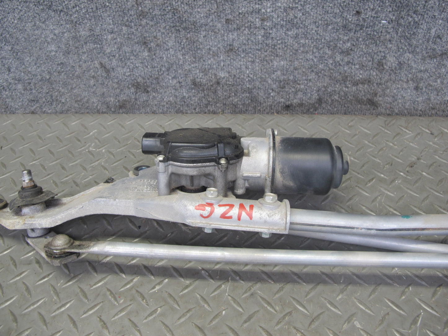 06-09 Nissan 350Z Z33 Convert Windshield Wiper Transmission Linkage & Motor OEM