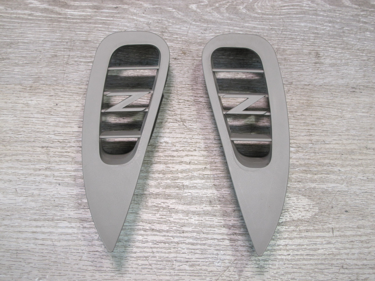 03-08 Nissan 350Z Z33 Set of 2 Left & Right Side Dash Air Vent Trim Cover OEM