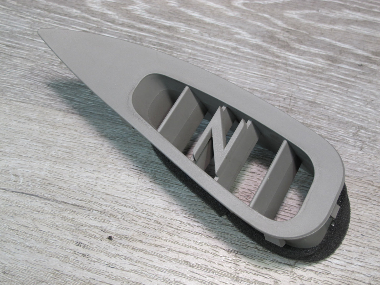 03-08 Nissan 350Z Z33 Set of 2 Left & Right Side Dash Air Vent Trim Cover OEM