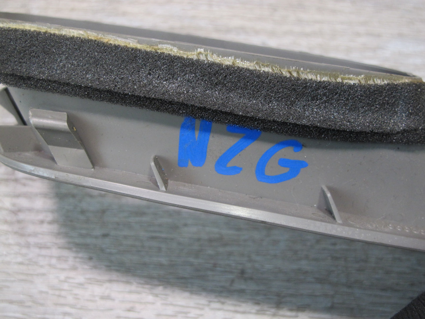 03-08 Nissan 350Z Z33 Set of 2 Left & Right Side Dash Air Vent Trim Cover OEM