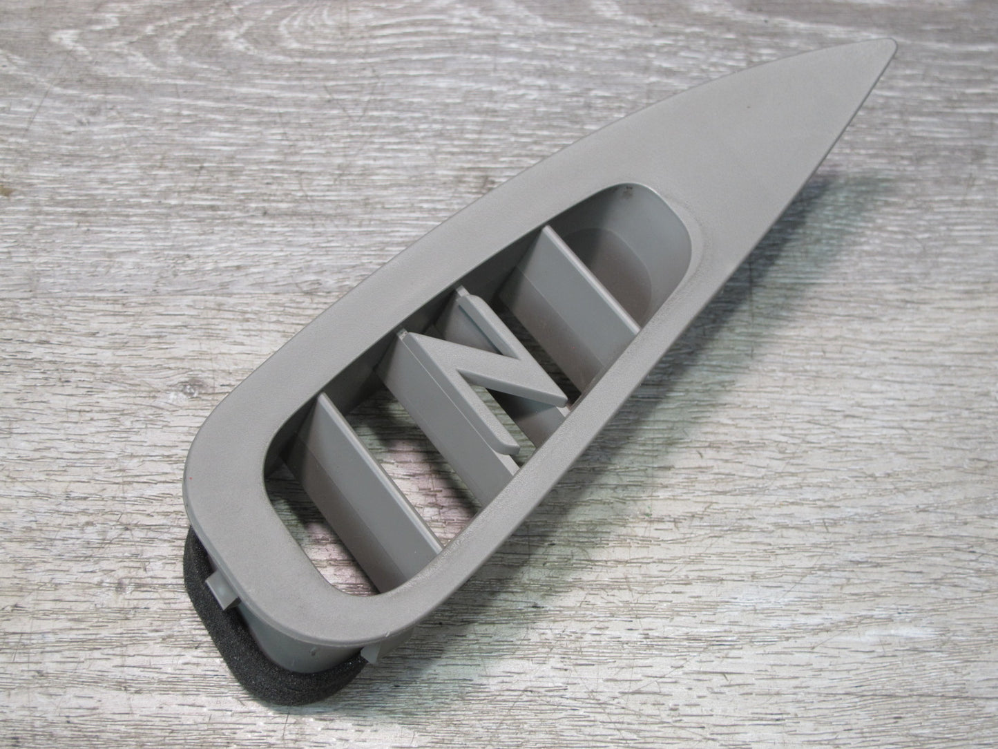 03-08 Nissan 350Z Z33 Set of 2 Left & Right Side Dash Air Vent Trim Cover OEM