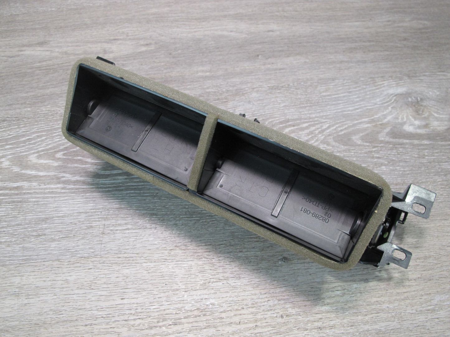 2013-2017 Land Range Rover L405 Dash Center A/C Air Vent  Grille CK52-01820-A