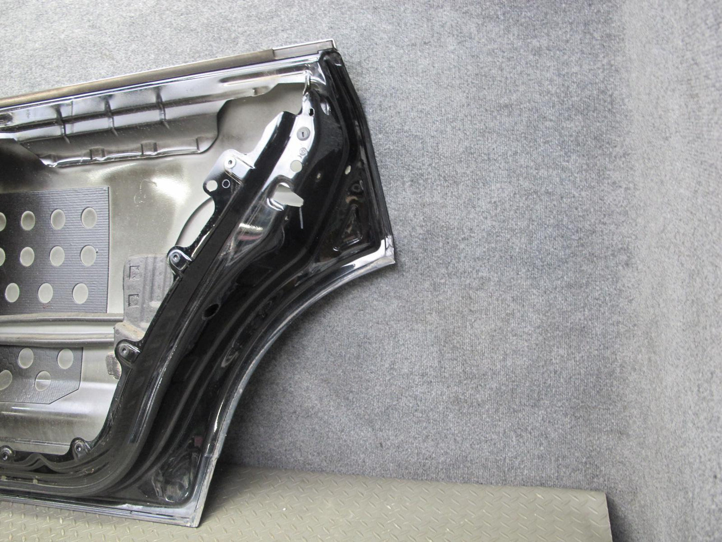 2003-2010 Porsche Cayenne 955 Rear Right Door Shell Panel