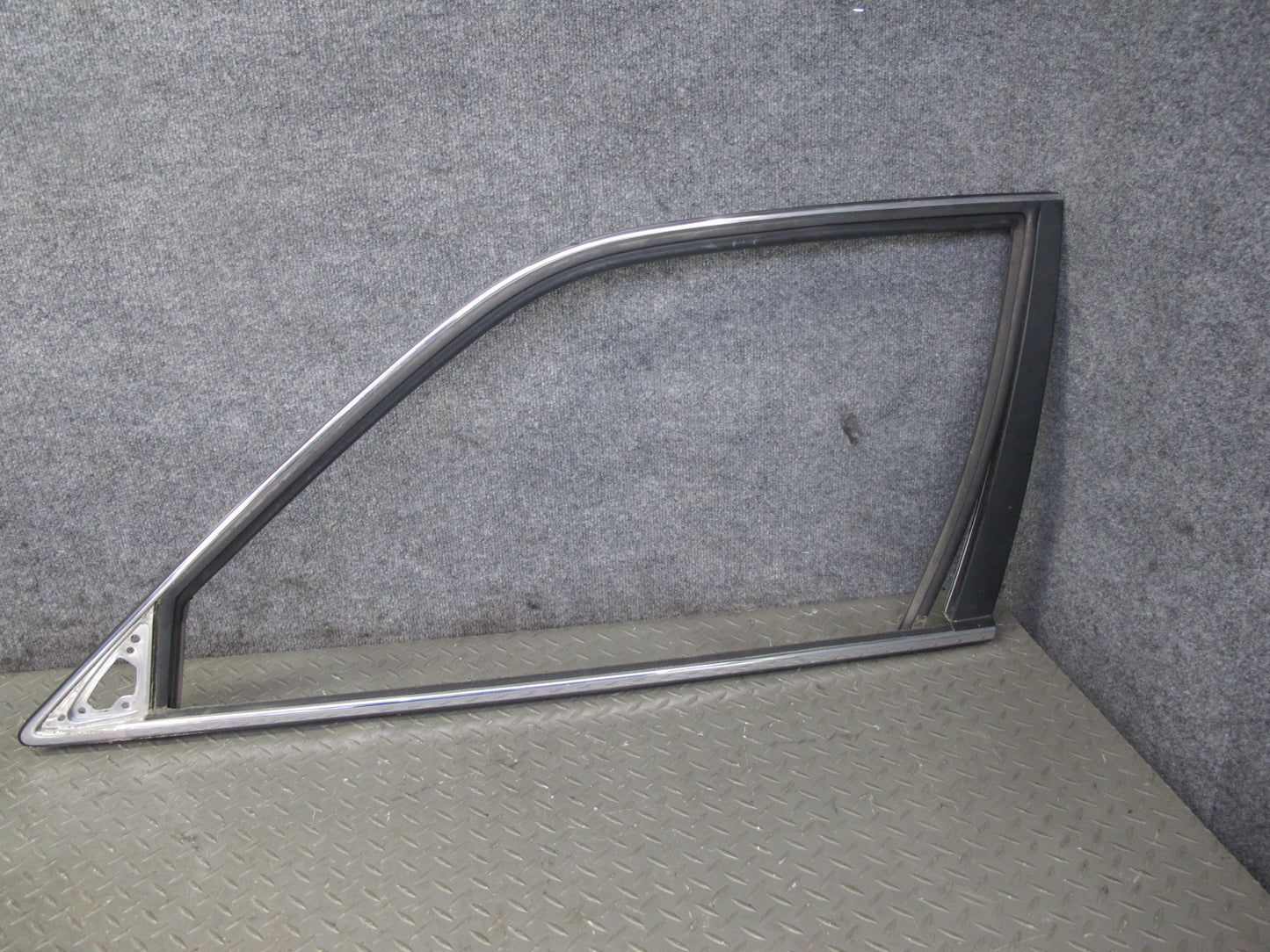 95-00 Lexus UCF20L LS400 Set of 2 Front Door Window Frame Trim Molding OEM